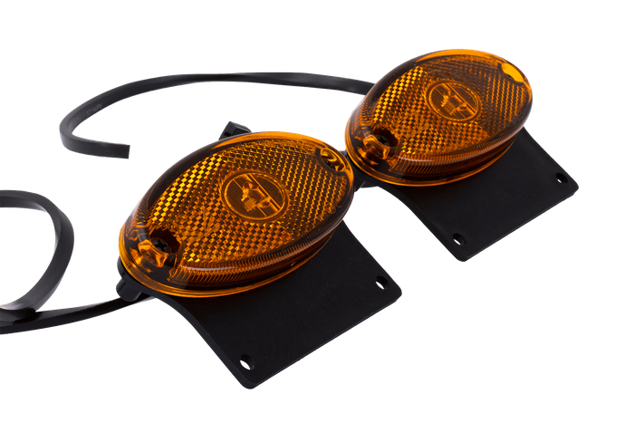 Комплект от две LED габаритни лампи ASPÖCK FLATPOINT II, ​​оранжеви, универсални, със скоба